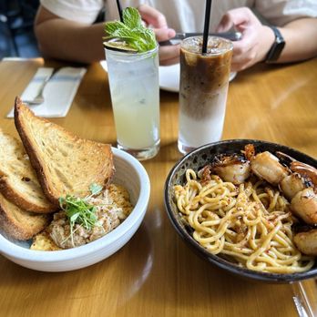 NEP Cafe - Shrimp Garlic Noodle and Crab Toast - Breakfast & Brunch Near Me - Irvine, California