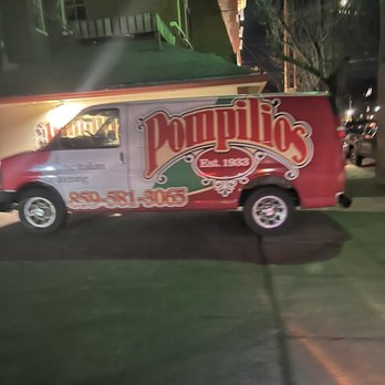 Pompilios - Italian Near Me - Newport, Kentucky