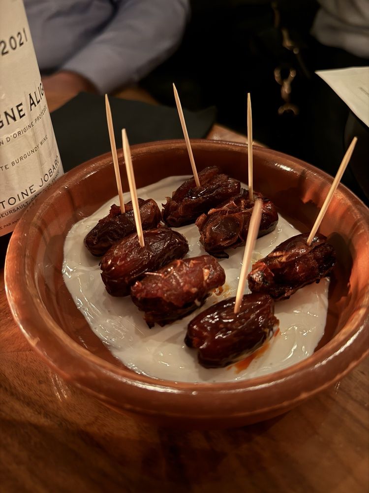 Social spots from Compagnie des Vins Surnaturels