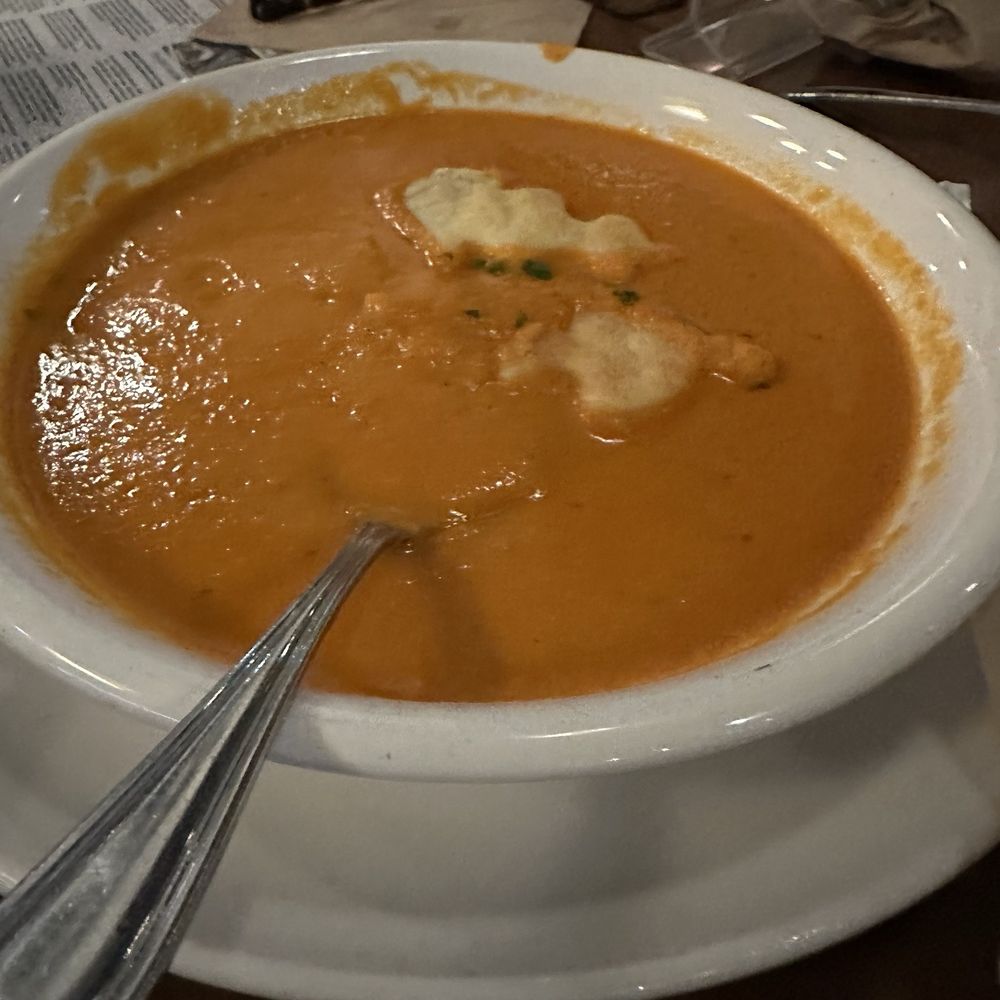 Tinleaf Fresh Kitchen - Tomato Bisque Soup - New American Near Me - Carlsbad, California Tinleaf Fresh Kitchen - Tomato Bisque Soup - New American Near Me - Carlsbad, California
