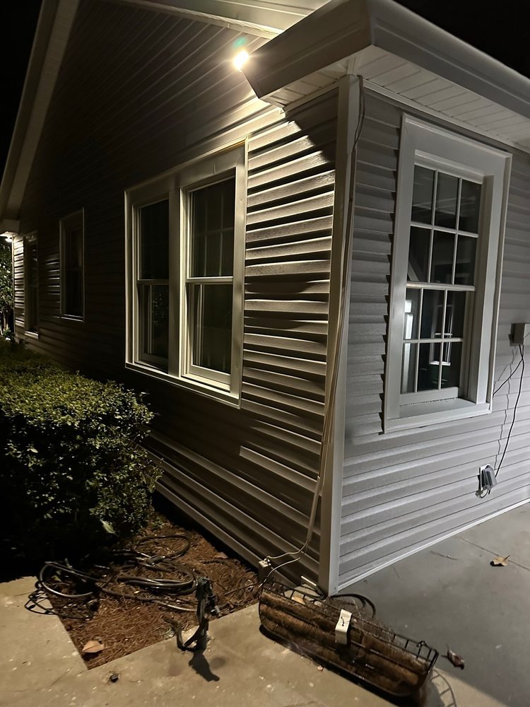 Slide of Hixon's Roofing