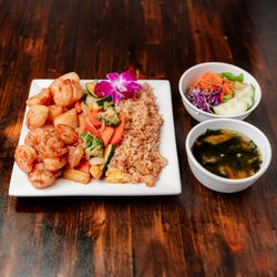 Wakatobi Japanese Grill Hibachi and Sushi - Wakatobi Shrimp Scallop With Fried Rice