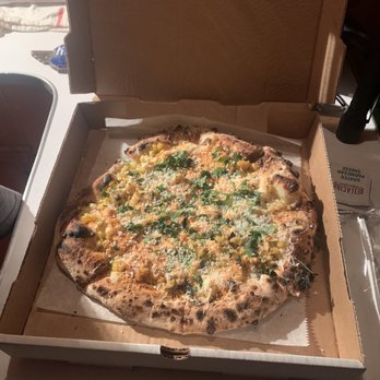 Bar Saint George - Elote Pizza - Bars Near Me - Marfa, Texas