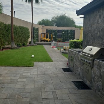 Gariki Mot - Backyard area and bbq. You can't see the pool but it's there. - Vacation Rentals Near Me Gariki Mot - Backyard area and bbq. You can't see the pool but it's there. - Vacation Rentals Near Me