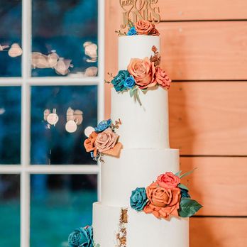 Mad Cakes - Custom Cakes Near Me