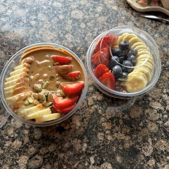 Toi Moi - Two different sizes - Desserts Near Me - Riverside, California