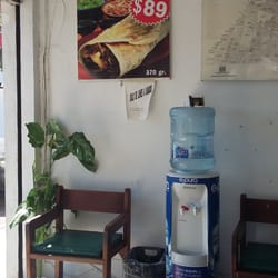 100% Arrachero - La sala de espera, aunque no esperas mucho para que te entreguen tu comida