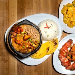 Costillas Colombian Grill - CAZUELA DE FRIJOL