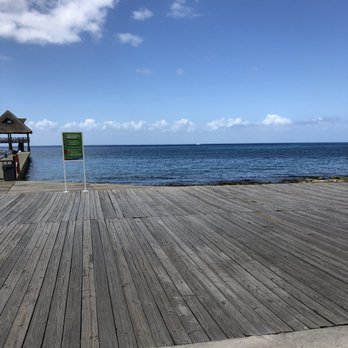 Chankanaab - Looking into the ocean. Behind this photo is the locker rooms, showers and open bar/buffet - Water Parks Near Me - Cozumel, ROO Chankanaab - Looking into the ocean. Behind this photo is the locker rooms, showers and open bar/buffet - Water Parks Near Me - Cozumel, ROO