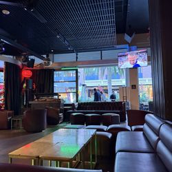 Straits - Santana Row - Lounge Seating