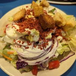 Nice Guy Ricky's American Grill - Really fresh and cold Salad from the salad bar