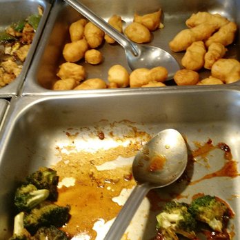 Great Wall Chinese Restaurant - Yet another empty section of this so-called buffet - complete with the little bit of food that is there drying out! - Chinese Near Me - Laurens, South Carolina Great Wall Chinese Restaurant - Yet another empty section of this so-called buffet - complete with the little bit of food that is there drying out! - Chinese Near Me - Laurens, South Carolina