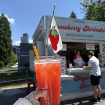 Biringer Farm Stand at the Needle - Desserts Near Me - Seattle, Washington Biringer Farm Stand at the Needle - Desserts Near Me - Seattle, Washington