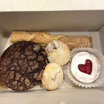 Layered Cakerie - Mexican hot chocolate cookie, cinnamon twist, raspberry linzers, almond cookies - Bakeries Near Me - Montclair, California Layered Cakerie - Mexican hot chocolate cookie, cinnamon twist, raspberry linzers, almond cookies - Bakeries Near Me - Montclair, California