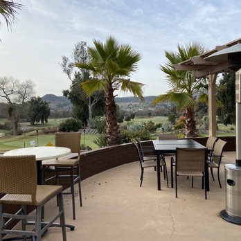 Carlton Oaks - Patio dining - Golf Near Me - Santee, California Carlton Oaks - Patio dining - Golf Near Me - Santee, California