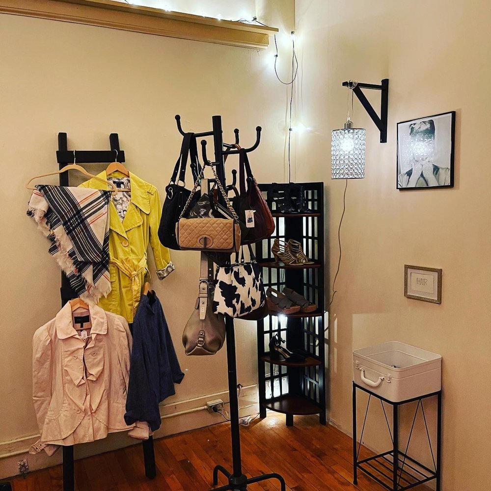 THE HOPE CHEST BOUTIQUE 4865 Clinton St, Clark Mills, New York