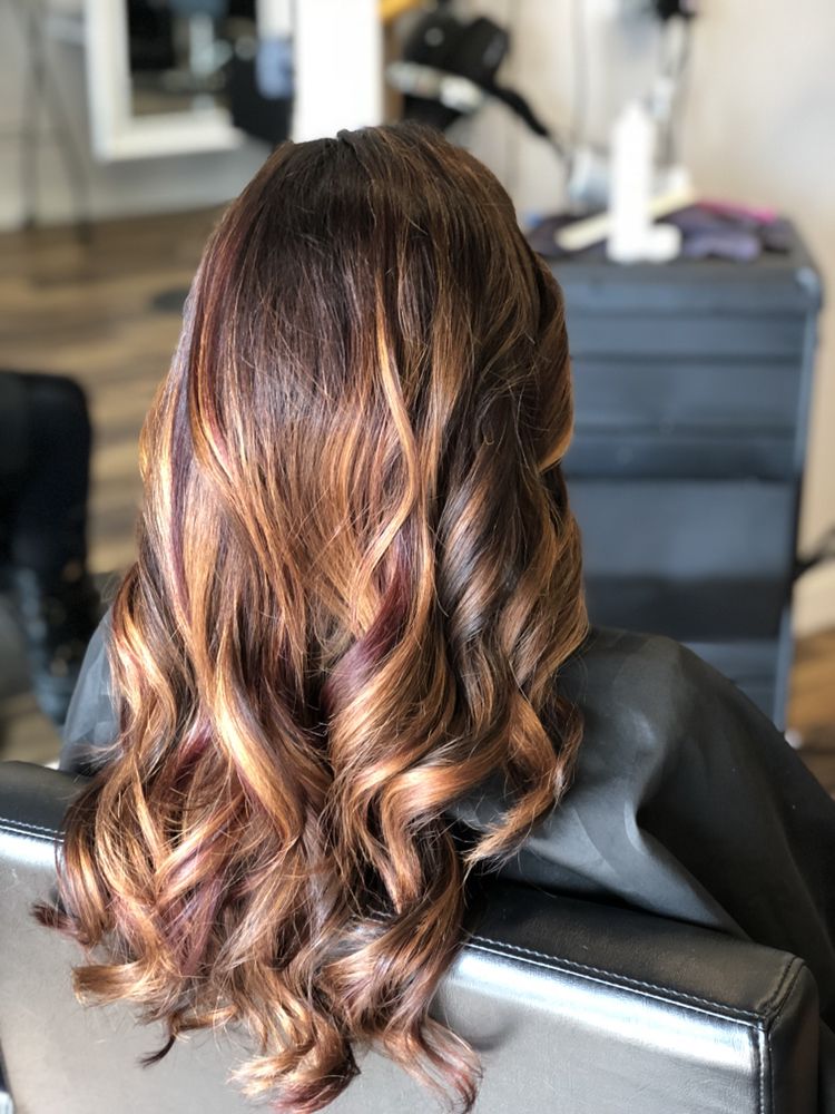 Refresh Hair Salon and Barbering Logo