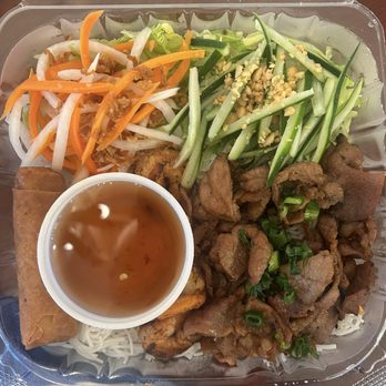 Hello Me Vietnamese Kitchen - Bun duc biet - vermicelli pork and shrimp bowl - Vietnamese Near Me - Mooresville, North Carolina Hello Me Vietnamese Kitchen - Bun duc biet - vermicelli pork and shrimp bowl - Vietnamese Near Me - Mooresville, North Carolina