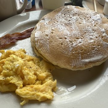The Kettle - Pancake Breakfast - Diners Near Me - Manhattan Beach, California The Kettle - Pancake Breakfast - Diners Near Me - Manhattan Beach, California