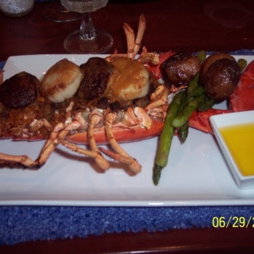 Dockside Restaurant on York Harbor - Dockside baked lobster - Seafood Near Me - York, Maine
