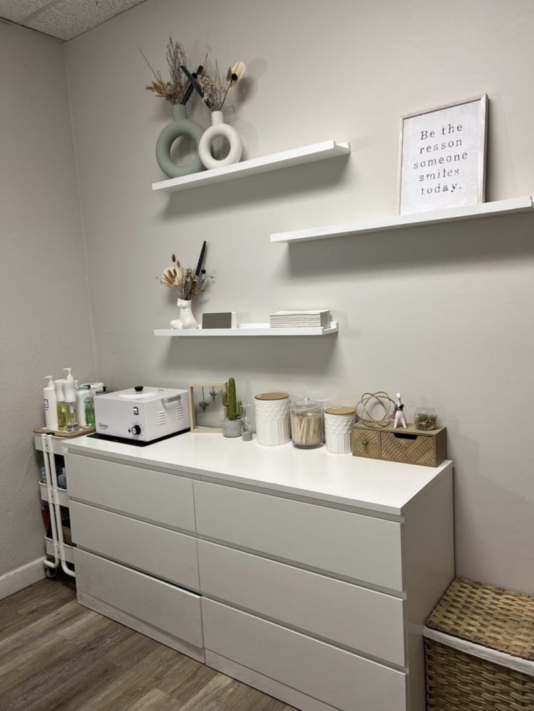 Smooth Serenity Wax Studio Logo