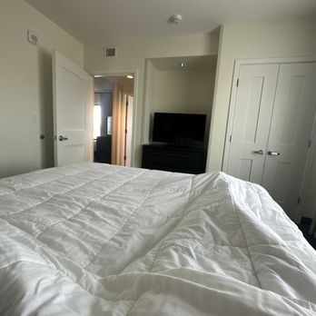 Residence Inn By Marriott - Incredibly comfortable bed - Hotels Near Me - Bakersfield, California Residence Inn By Marriott - Incredibly comfortable bed - Hotels Near Me - Bakersfield, California