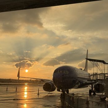 Long Beach Airport - LGB - Airports Near Me - Long Beach, California