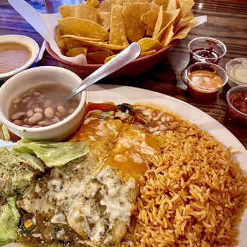 El Que Pasa - Veggie Enchiladas - Mexican Near Me - Asheville, North Carolina El Que Pasa - Veggie Enchiladas - Mexican Near Me - Asheville, North Carolina