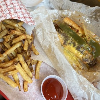 Al's Beef - Sandwiches Near Me - Chicago, Illinois