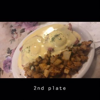 Omelette Inn - Eggs Benedict - Breakfast & Brunch Near Me - Long Beach, California Omelette Inn - Eggs Benedict - Breakfast & Brunch Near Me - Long Beach, California