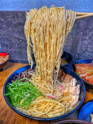 Tomi Ramen by null