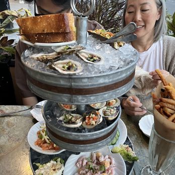 Le Majestique - seafood tower - Bars Near Me - Montreal, Quebec Le Majestique - seafood tower - Bars Near Me - Montreal, Quebec