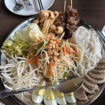 Thai Central Cuisine - Papaya salad - Thai Near Me - Los Angeles, California Thai Central Cuisine - Papaya salad - Thai Near Me - Los Angeles, California