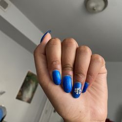 Thai Nail Spa and Foot Massage - Gel nails