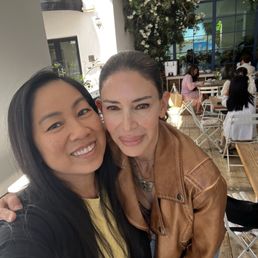 Got to meet my Cali Yelpie friend Te-see in real life. FINALLY!!! Loved meeting and catching up in person T! We'll do this again in Cali.