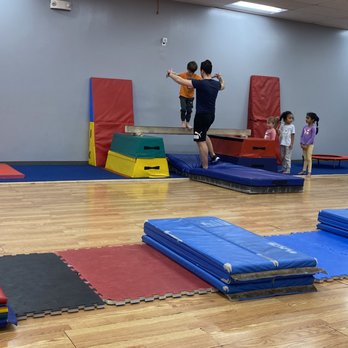 Acrobatic Rock'n'roll Academy - Dance Studios Near Me - Waltham, Massachusetts