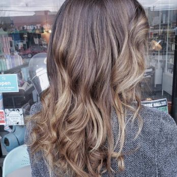 East Vanity Parlour - Hair Salons Near Me - Vancouver, British Columbia East Vanity Parlour - Hair Salons Near Me - Vancouver, British Columbia
