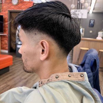 Happy Barber - Barber Tommy No.4 - Barbers Near Me - Anaheim, California Happy Barber - Barber Tommy No.4 - Barbers Near Me - Anaheim, California