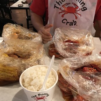 The Boiling Crab - Crawfish combo meal and extra 1 pound of crawfish - Seafood Near Me - Honolulu, Hawaii The Boiling Crab - Crawfish combo meal and extra 1 pound of crawfish - Seafood Near Me - Honolulu, Hawaii