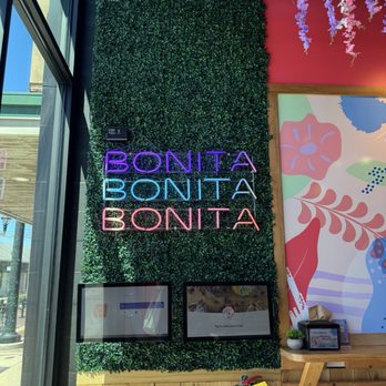 Bonita Bowls - Acai Bowls Near Me - Wheaton, Illinois