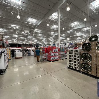 Costco - Wholesale Stores Near Me - Bloomingdale, Illinois