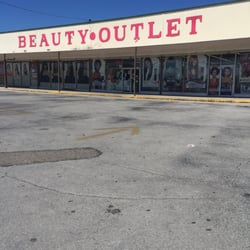 Beauty Outlet - Like the only open business In the shopping strip..