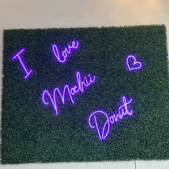 Mochii Donut - North Center - Donuts Near Me - Chicago, Illinois Mochii Donut - North Center - Donuts Near Me - Chicago, Illinois