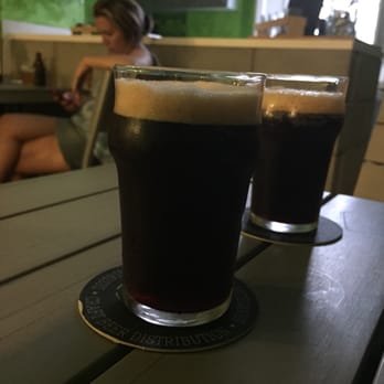 Flor de Llúpol - Beer, Wine & Spirits Near Me - Barcelona, B