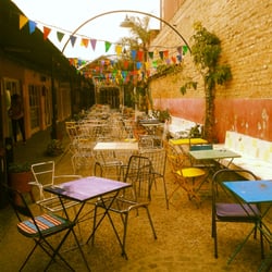 Dadá Mini Tienda bar - El afuera