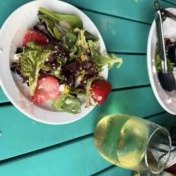 Hog Island Fish Camp - Excellent strawberry pecan mixed green salad! - Seafood Near Me - Dunedin, Florida