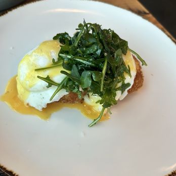 Canvas - Crab Cake Benedict - New American Near Me - Orlando, Florida