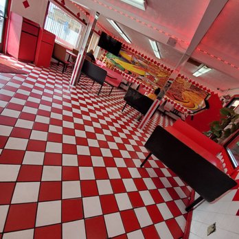Tacos Mexico - a red and white checkered floor - Mexican Near Me - Bell, California