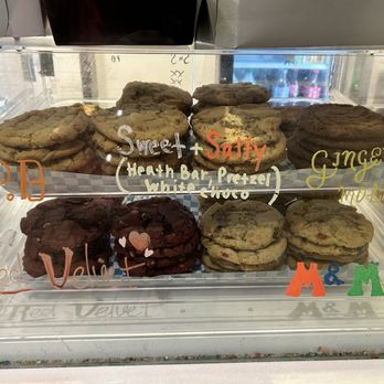 Midnight Cookie - Desserts Near Me - Seattle, Washington