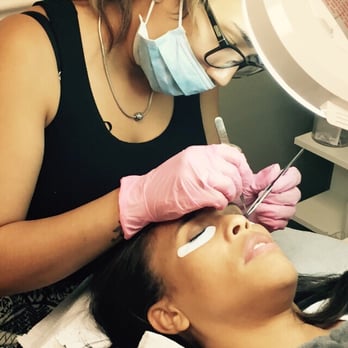 Lash Esthetica - Emily a Certifed Lash Esthetica Practitioner. - Eyelash Service Near Me - West Hartford, Connecticut